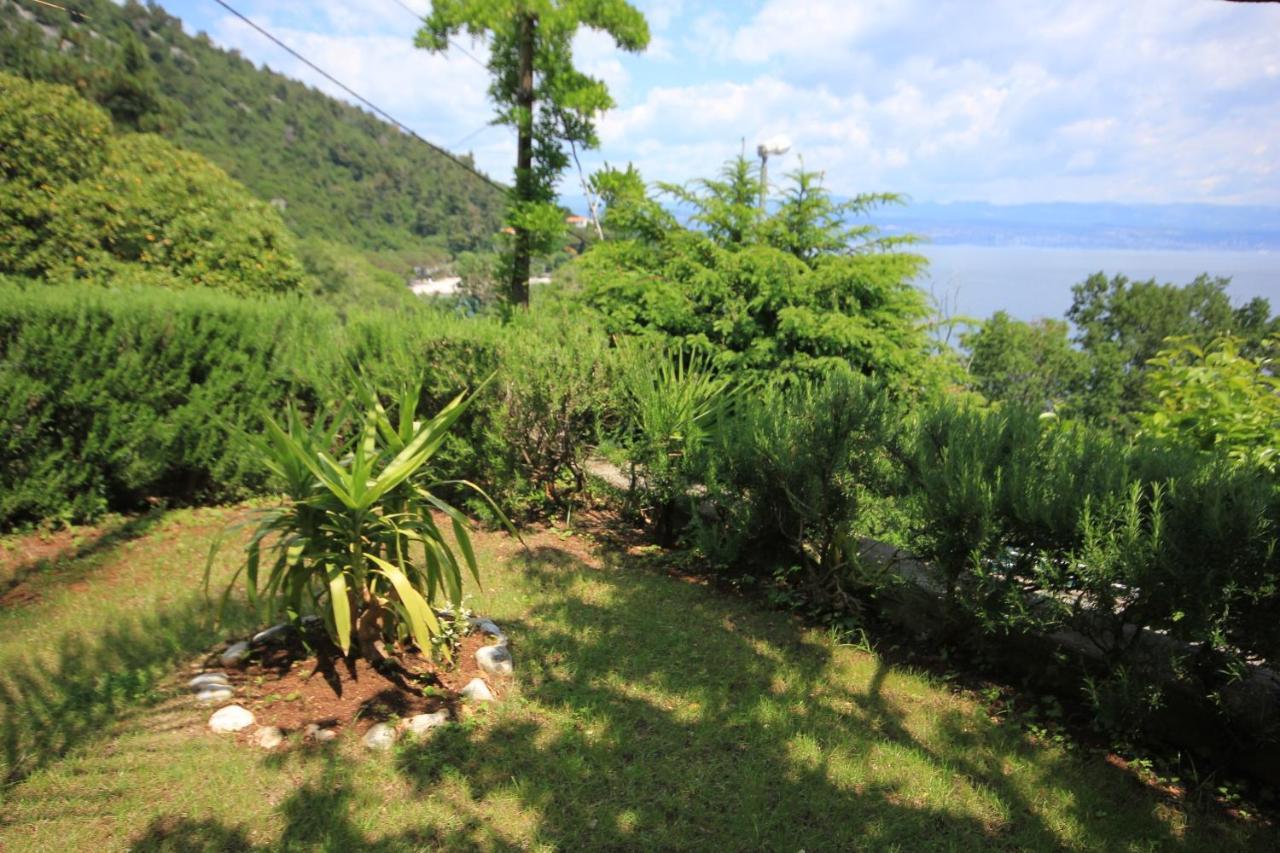 Apartments And Rooms By The Sea Medveja, Opatija - 2305 Lovran Bagian luar foto