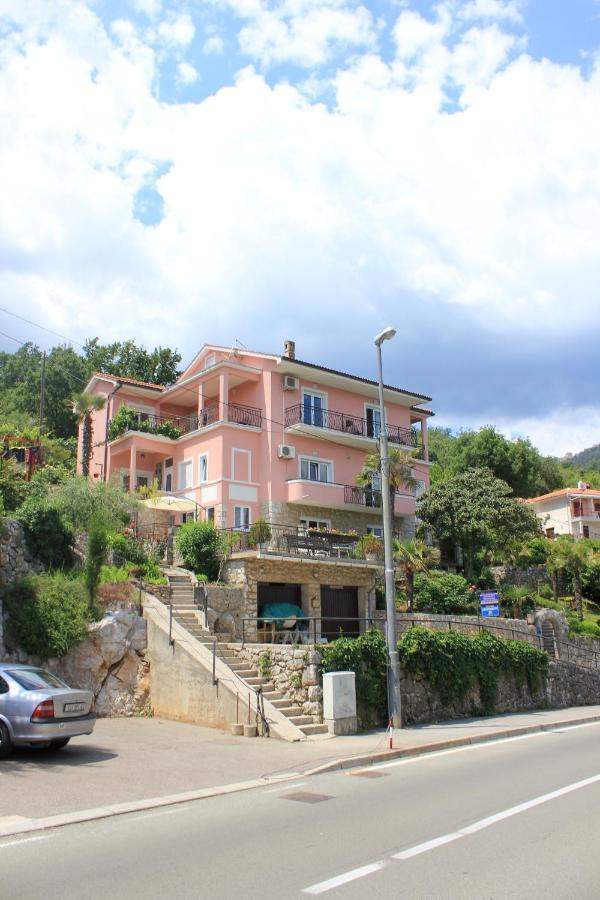 Apartments And Rooms By The Sea Medveja, Opatija - 2305 Lovran Bagian luar foto