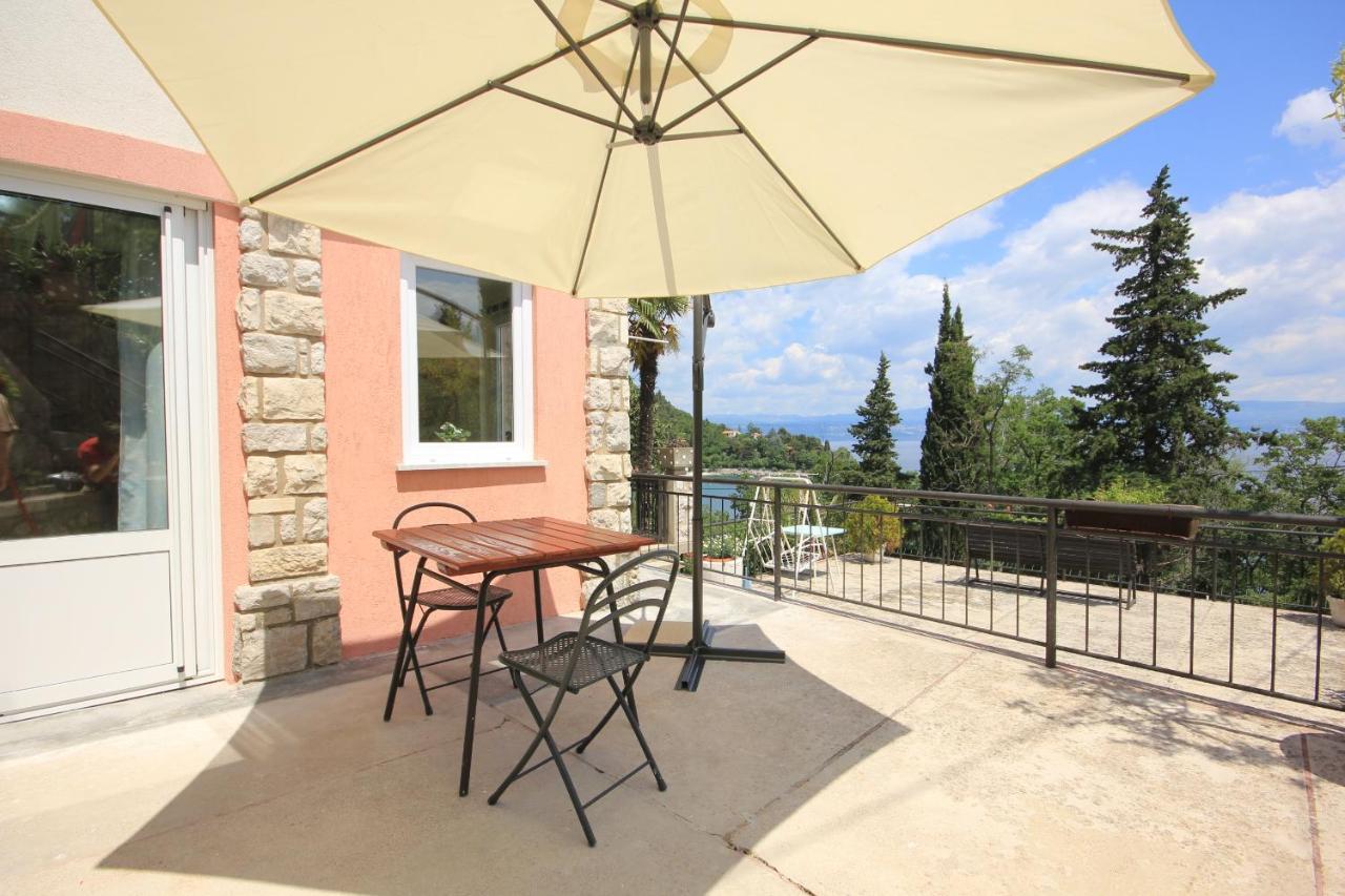 Apartments And Rooms By The Sea Medveja, Opatija - 2305 Lovran Bagian luar foto
