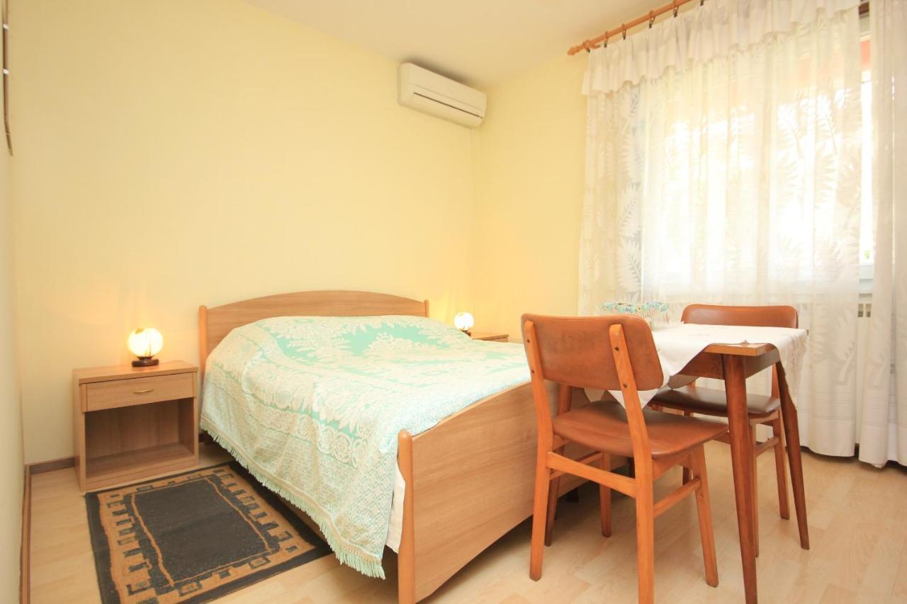 Apartments And Rooms By The Sea Medveja, Opatija - 2305 Lovran Bagian luar foto